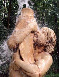 Tritonbrunnen, Brunnenplastik im Berliner Tiergarten
